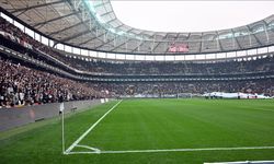 Beşiktaş'ta Tüpraş Stadı'nın zemin yenileme çalışmalarına başlandı