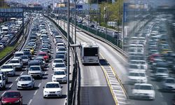 İstanbul'da trafik yoğunluğu yaşanıyor