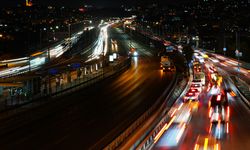 Haliç'teki orta köprünün Kadıköy yönü trafiğe kapatıldı