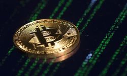 BTC, 93.000 Doların Üzerinde Tutunurken Yatırımcılar Büyüme Fırsatları İçin Yapay Zekâ ve  DeFi Tokenlarına Yöneliyor