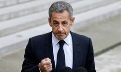 Sarkozy’ye elektronik kelepçe takılacak