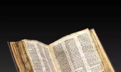 Dünyanın en eski İncil'i 38,1 milyon dolara alıcı buldu
