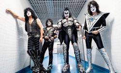 Kiss'ten 50 yıl sonra veda öpücüğü