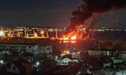 Ukrayna savaş uçakları Rus gemisini vurdu