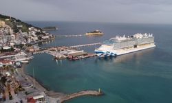 Dev kruvaziyer Sun Princess 4 bin yolcuyla Türkiye'ye ilk seferini yaptı