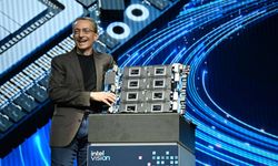 Intel, performansı yüksek yeni yapay zeka çipini tanıttı