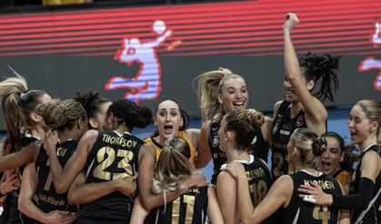 Dev maçta VakıfBank güldü