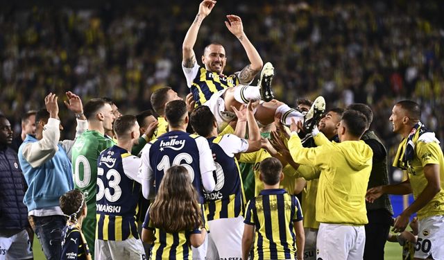Fenerbahçe'ye galibiyet yetmedi, ligi ikinci bitirdi