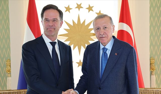 Cumhurbaşkanı Erdoğan, NATO Genel Sekreterliği görevine seçilen Mark Rutte'yi tebrik etti