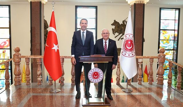Milli Savunma Bakanı Yaşar Güler, Enerji ve Tabii Kaynaklar Bakanı Alparslan Bayraktar ile görüştü