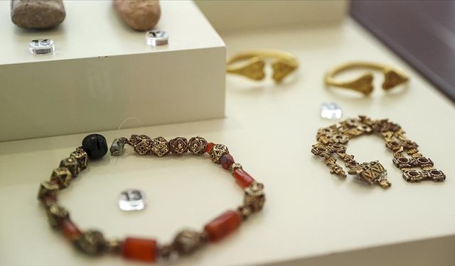 Depremde hasar gören Hatay Arkeoloji Müzesi'nin eserleri Gaziantep'e konuk oldu