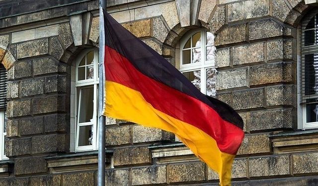 Alman iç istihbaratı, Rusya'nın Avrupa'da sabotaj faaliyetlerinin arttığı uyarısını yaptı