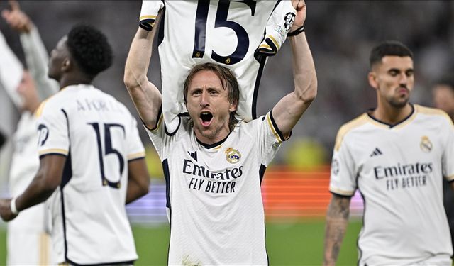 Luka Modric, Real Madrid'le sözleşmesini 1 yıl uzattı