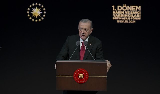 Erdoğan: Sosyal medya mecraları giderek büyük bir operasyon aygıtına dönüşmeye başladı