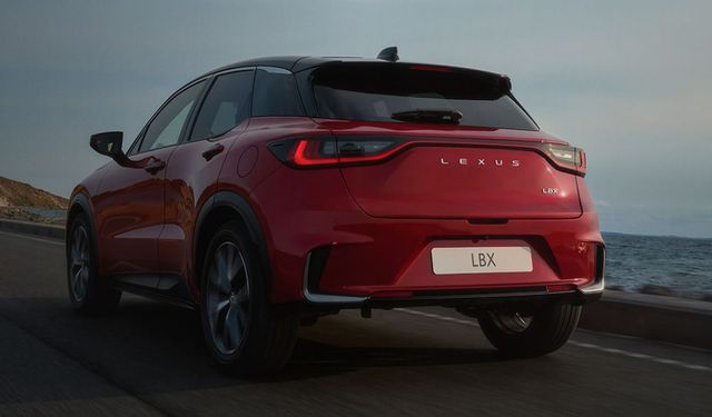 Lexus, yeni SUV modeli LBX'i Türkiye'de satışa sundu