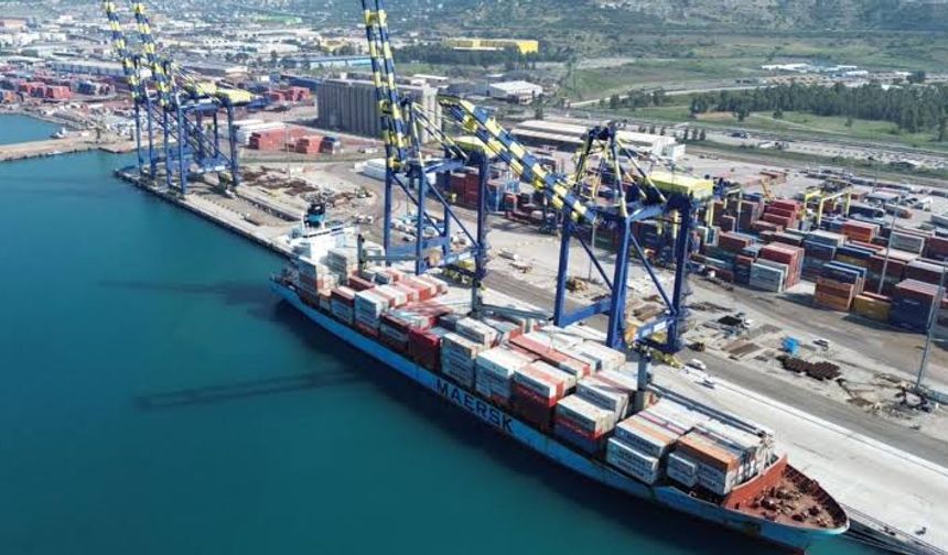 Limanlarda elleçlenen yük ve konteyner miktarı yılın ilk 4 ayında arttı