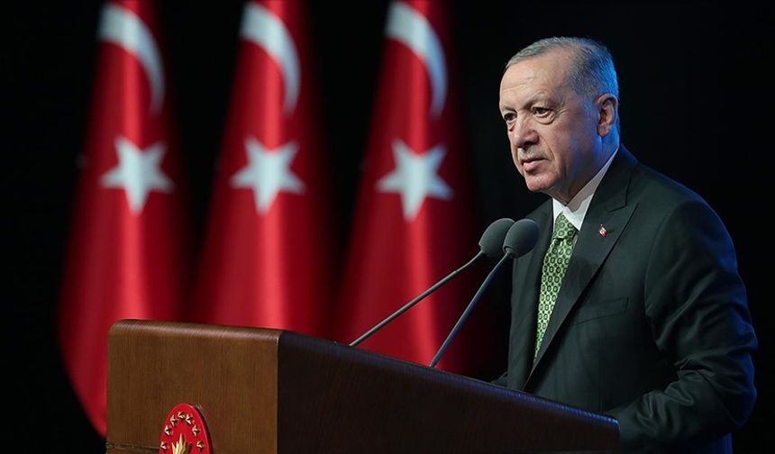 Cumhurbaşkanı Erdoğan: 15 Temmuz'da ihanet çetesinin 40 yıllık planını bozarak, yeni nesillere bir zafer armağan ettik