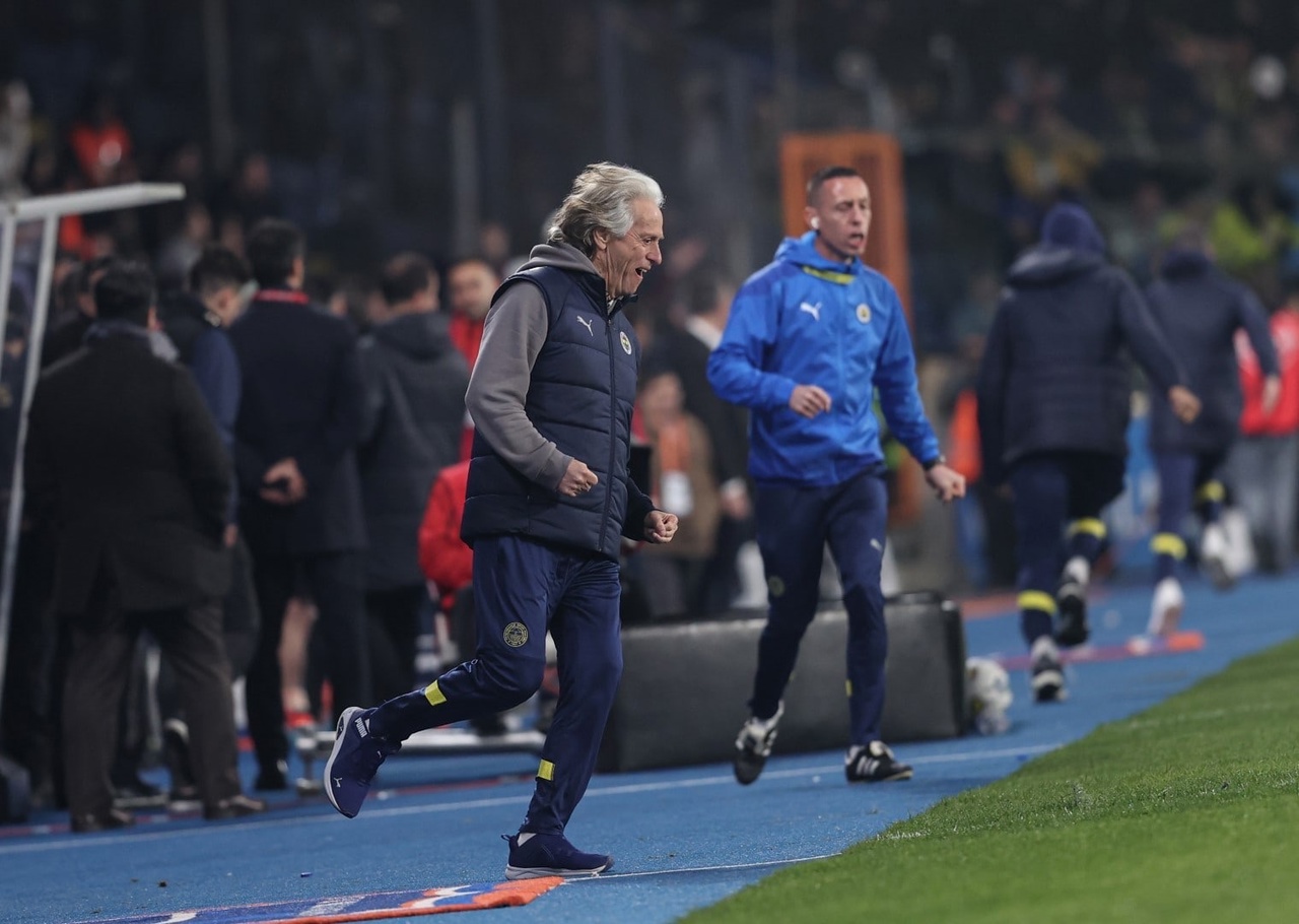 Ligi 2. sırada bitiren Fenerbahçe’de kadro değeri 172 milyon eurodan 167 milyon euroya geriledi.